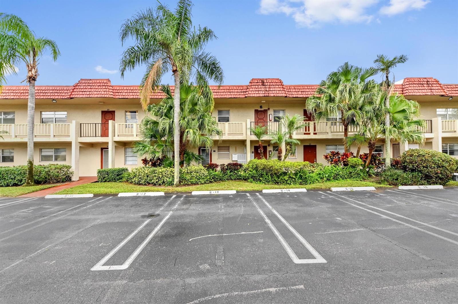 6 Abbey Lane # 104, Delray Beach FL 33446