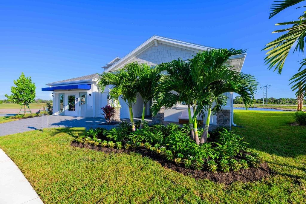 10669 NW SUNCREST LOOP