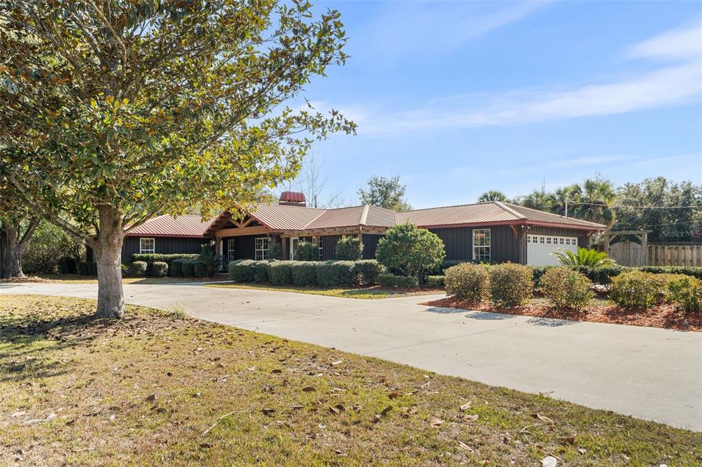 137 SW MEADOW TERRACE