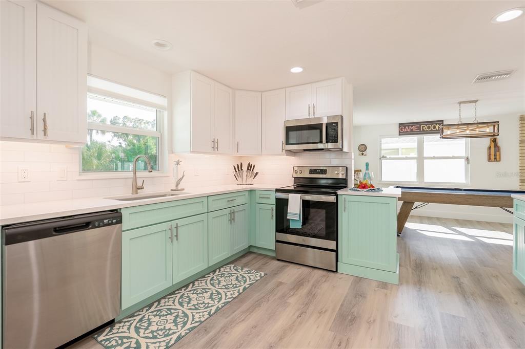 408 71ST STREET, HOLMES BEACH, FL — photo 3 of 30