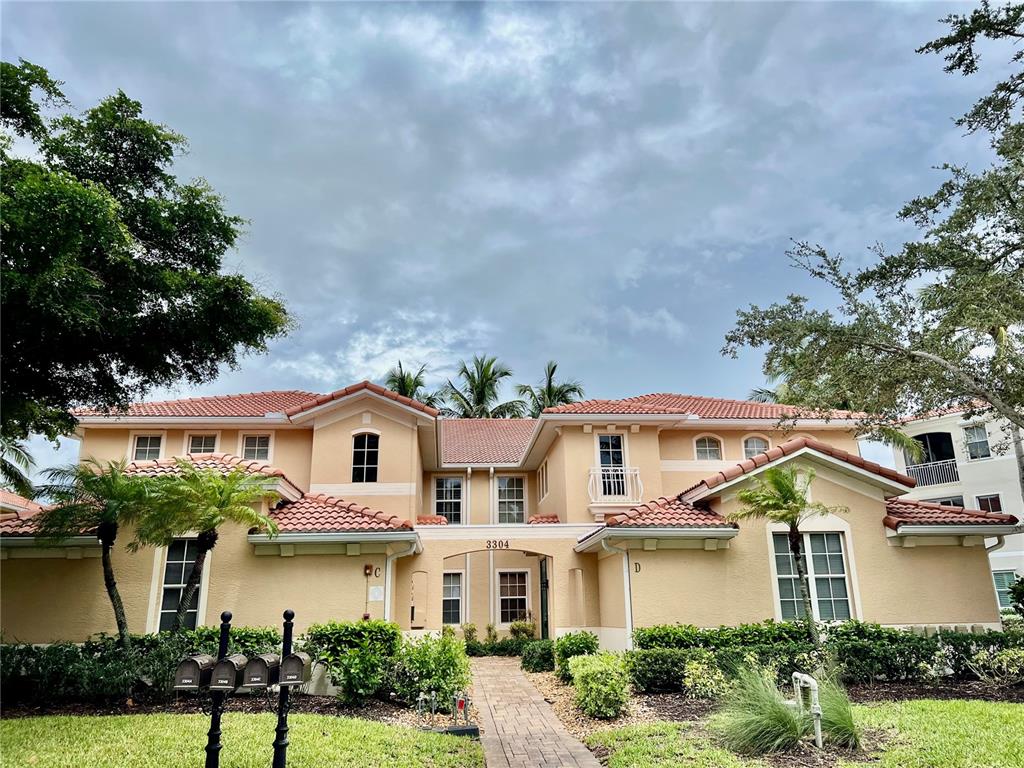 3304 SUNSET KEY CIRCLE UNIT D