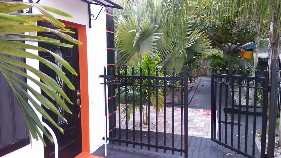 picture 14 — MIAMI, FL