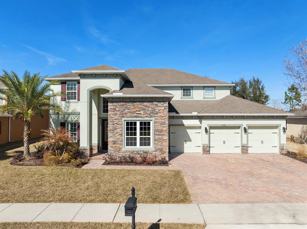 15306 SANDFIELD LOOP