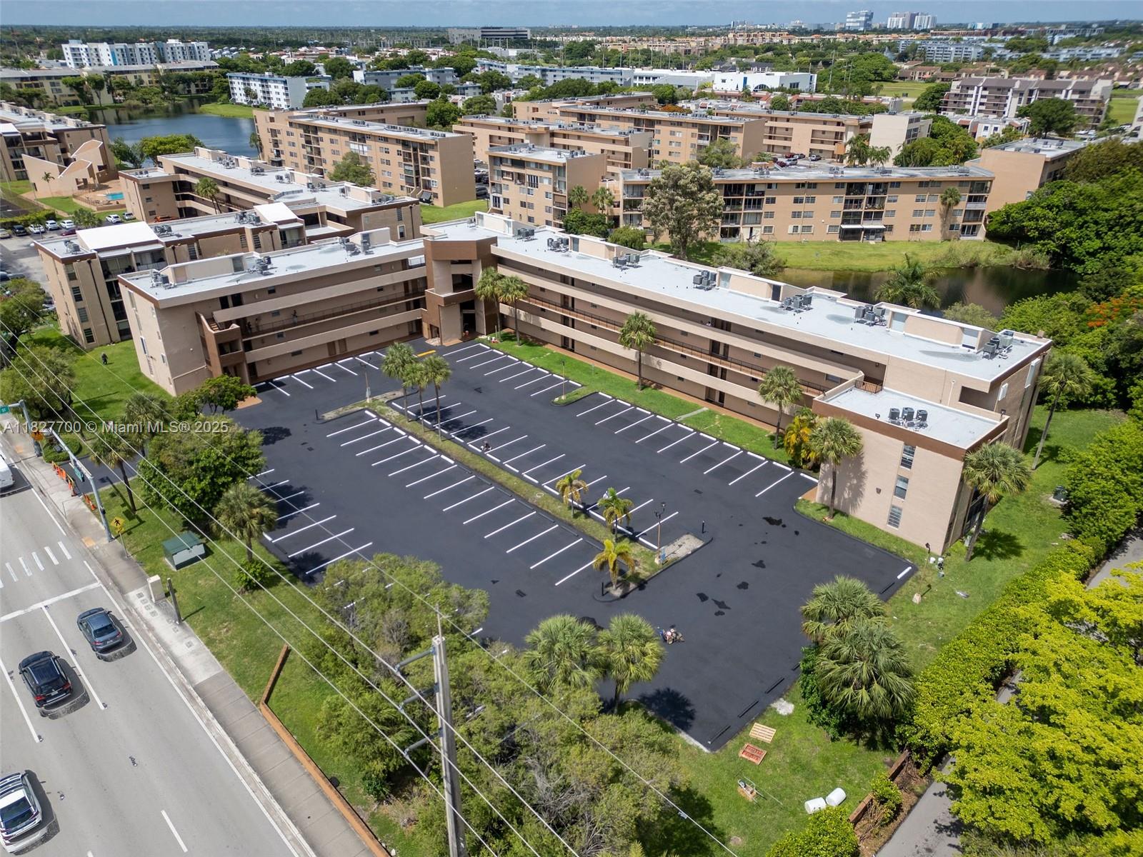 706 NW 87th Ave # 302, Miami FL 33172