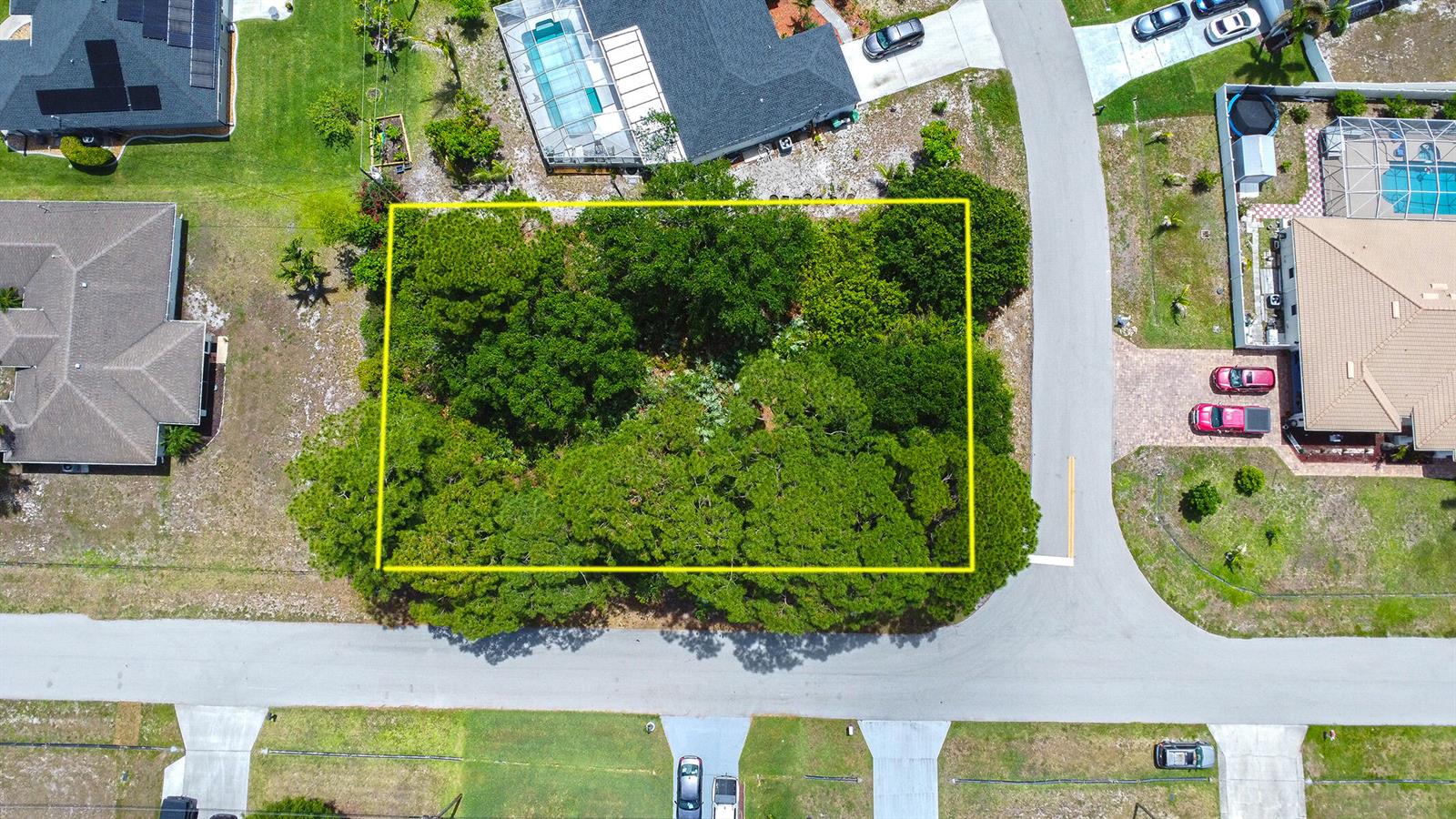 1399 SW Halford Avenue, FL 34953