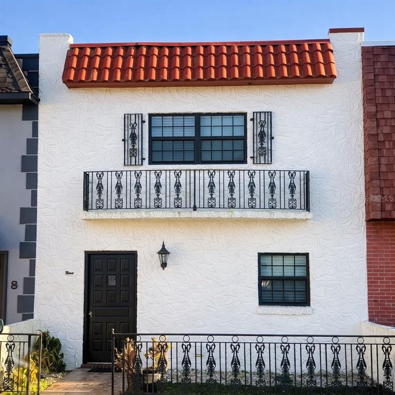 625 N HALIFAX AVENUE UNIT 9