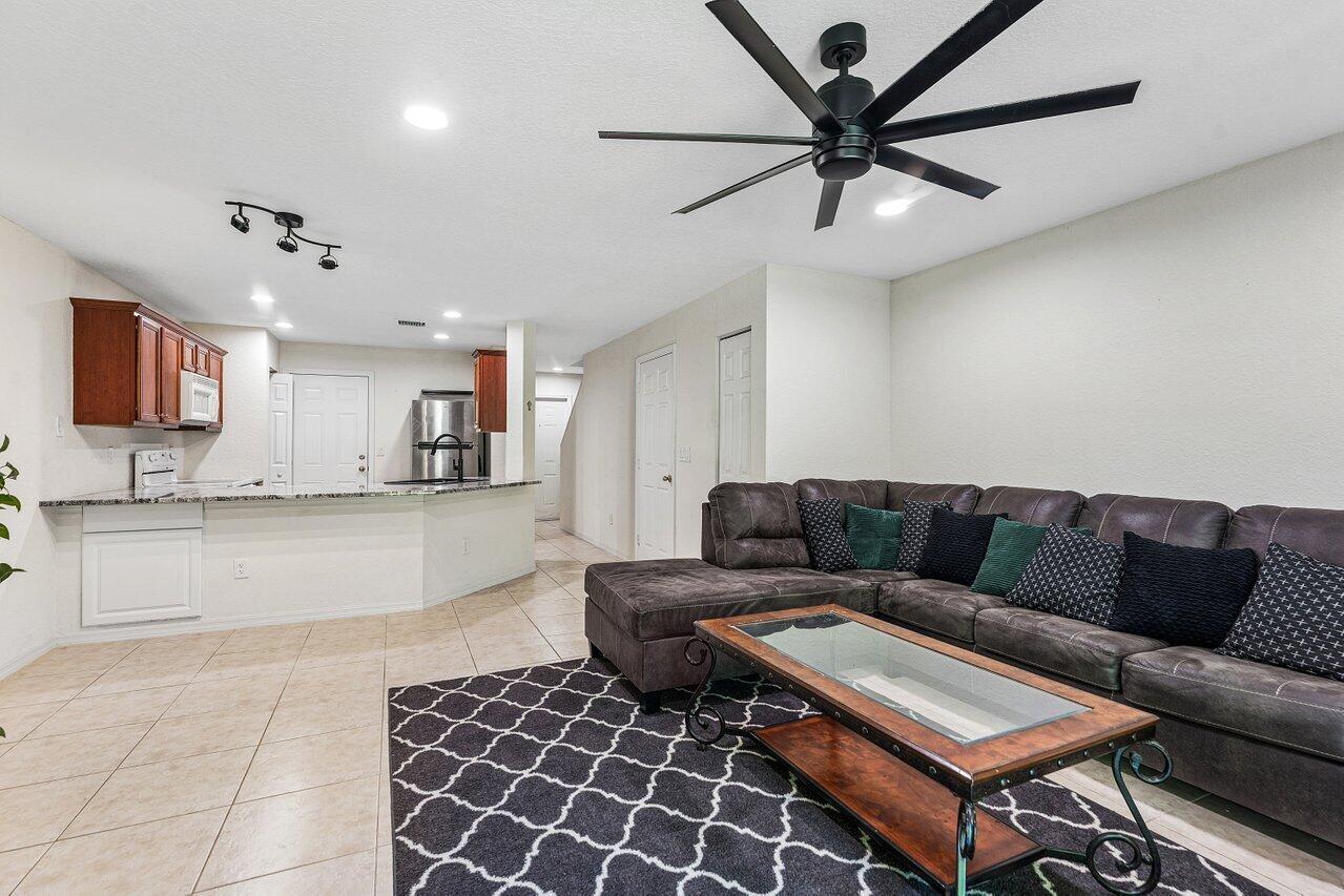 2764 SE Birmingham Drive, Stuart FL 34994, STUART, FL — photo 4 of 25