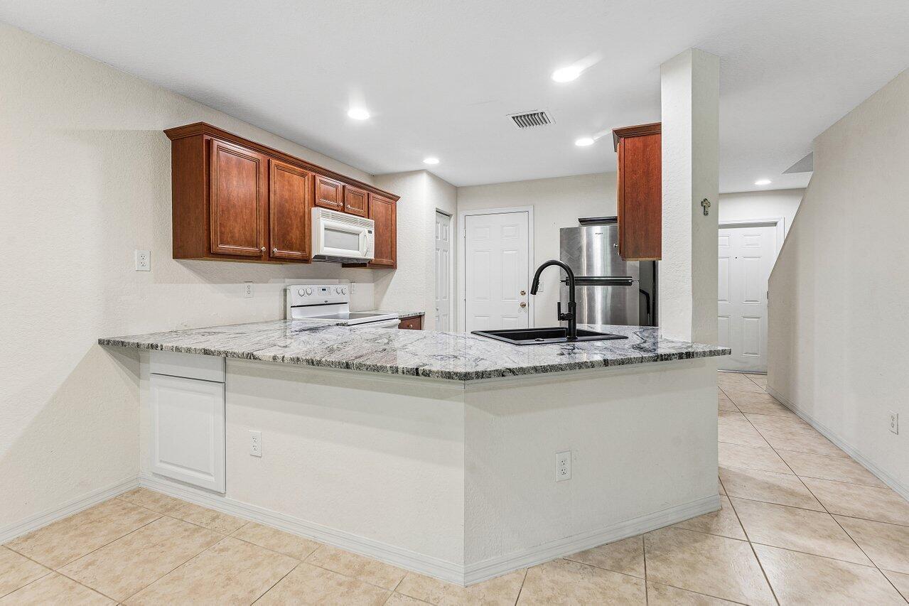 2764 SE Birmingham Drive, Stuart FL 34994, STUART, FL — photo 5 of 25