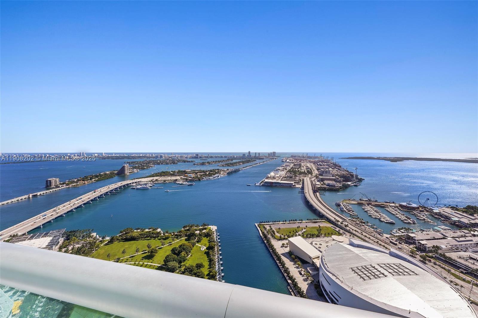 900 Biscayne Blvd, Miami FL 33132