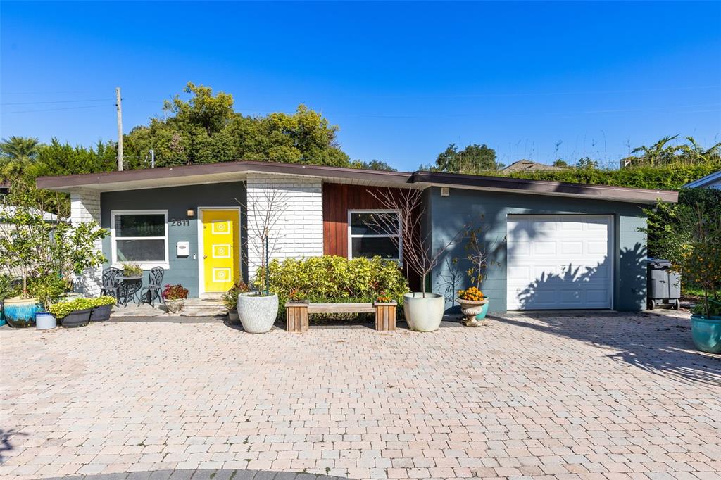 2811 EASTERN PARKWAY