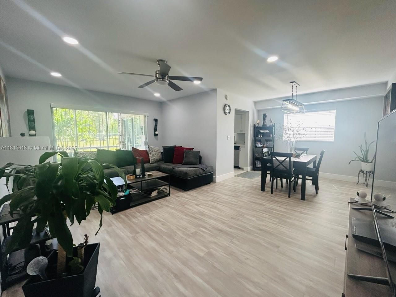 8002 Lagos De Campo Blvd # 107, Tamarac FL 33321