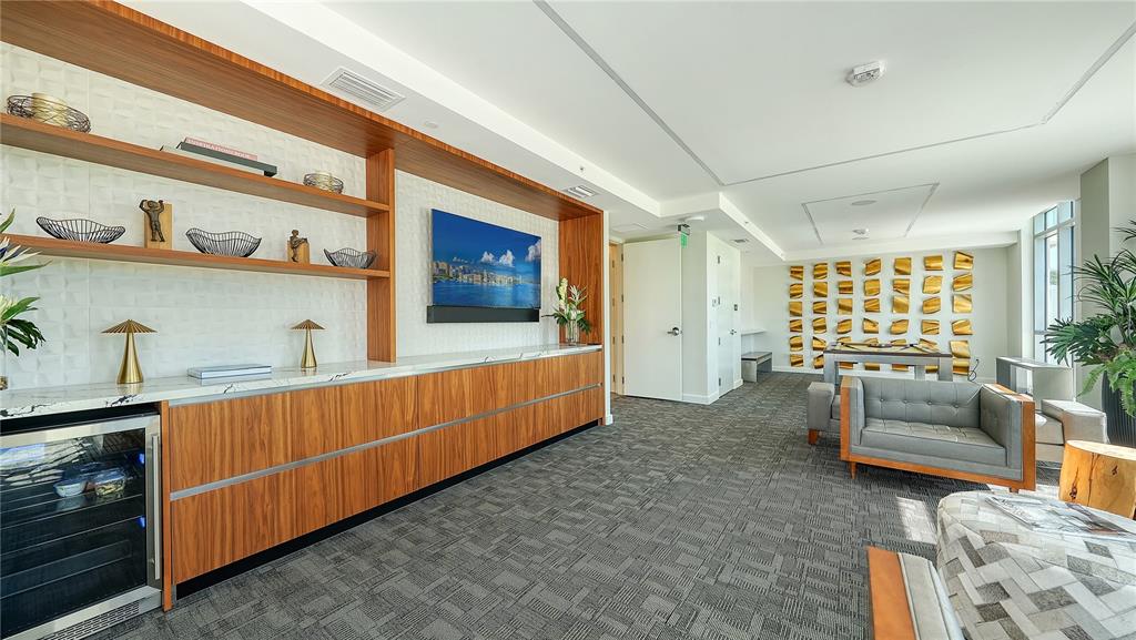 111 GOLDEN GATE POINT UNIT 201