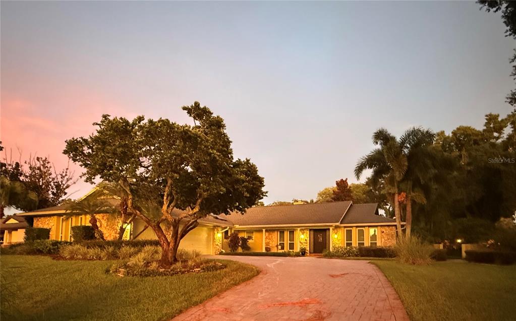 8932 ROYAL BIRKDALE LANE