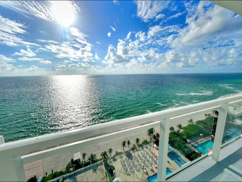 2030 S Ocean Dr # 2220, Hallandale Beach FL 33009