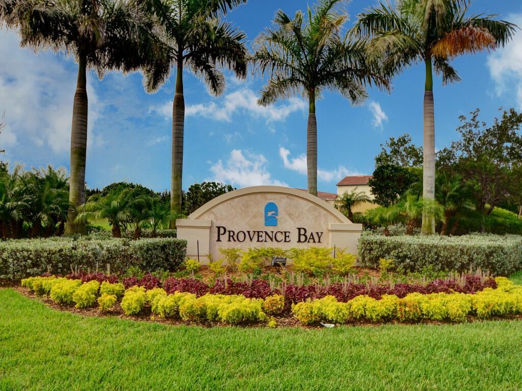 VERO BEACH, FL — photo 3 of 30