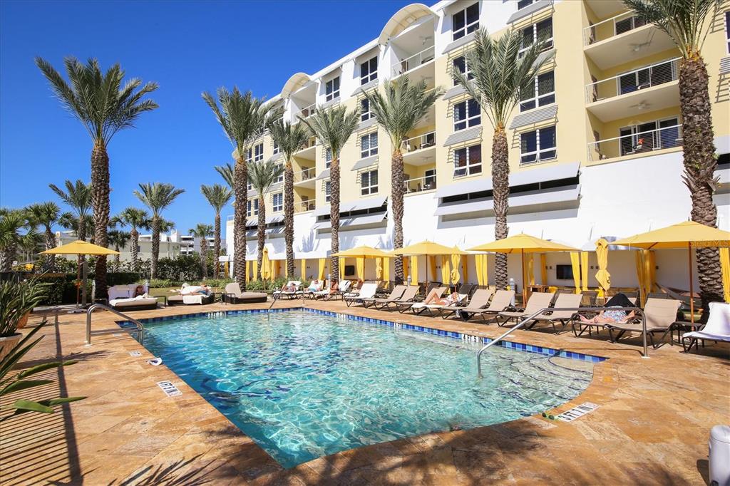915 SEASIDE DRIVE UNIT 512