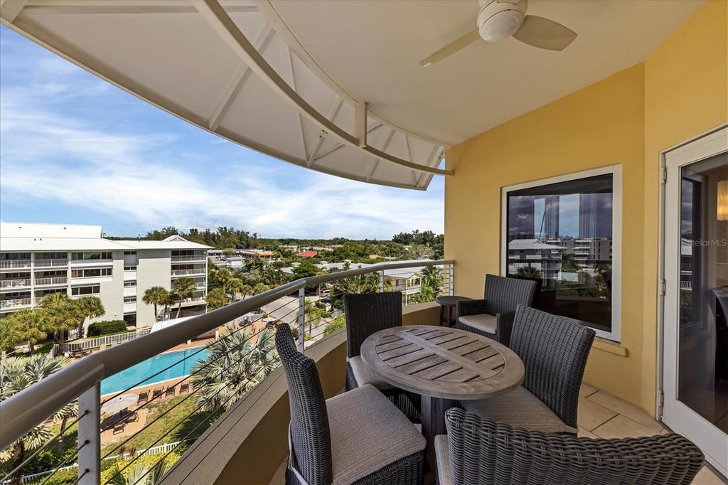 915 SEASIDE DRIVE UNIT 512, SARASOTA, FL — photo 5 of 30