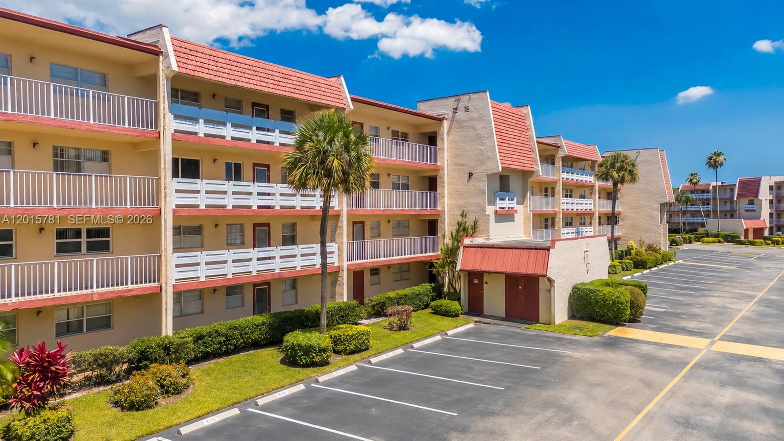 1020 Country Club Dr # 405, Margate FL 33063