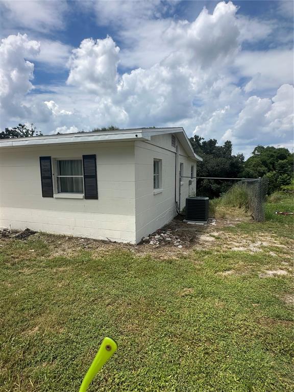 651 LORRAINE CIRCLE, LAKE WALES, FL — photo 2 of 26