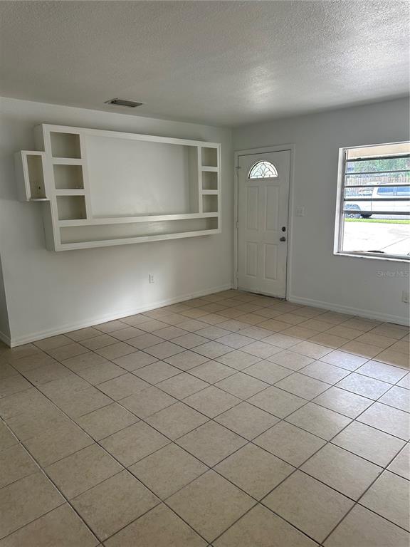 651 LORRAINE CIRCLE, LAKE WALES, FL — photo 3 of 26