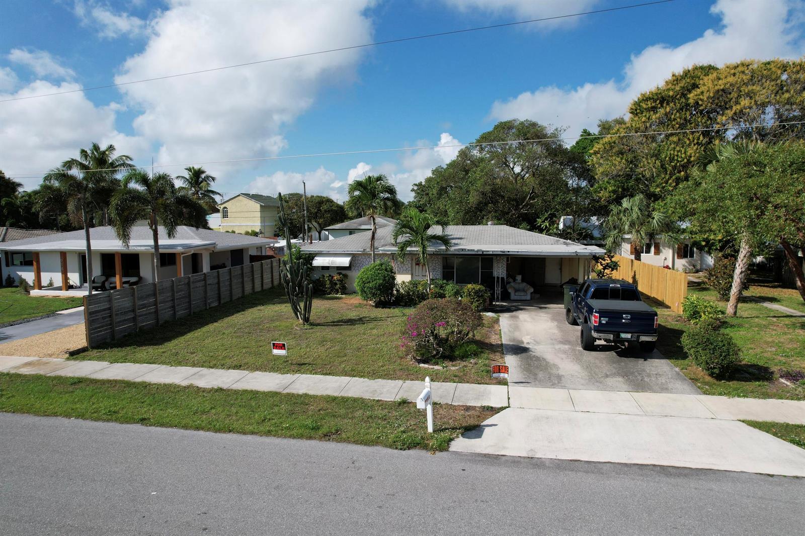 910 SE 3rd Avenue, Delray Beach FL 33483