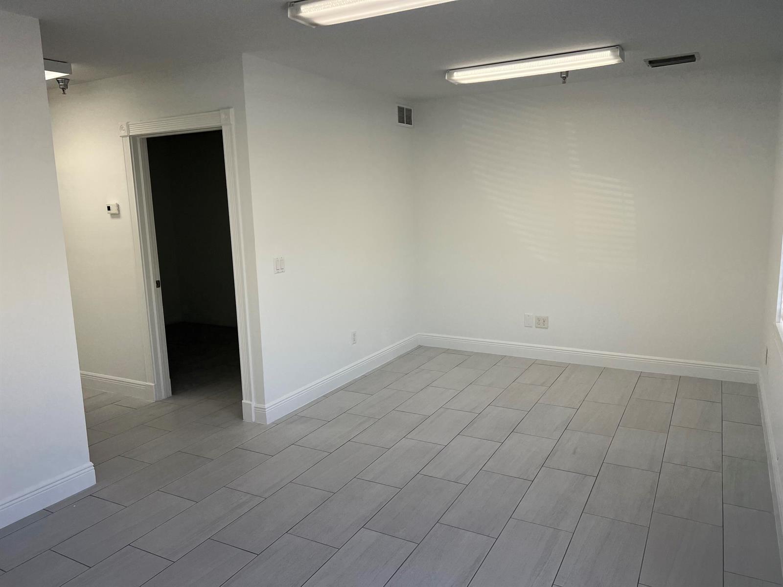 1312 Commerce Lane # 15b, Jupiter FL 33458