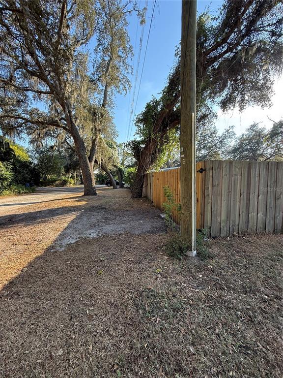 LAKESIDE DRIVE, BRANDON, FL — photo 2 of 12