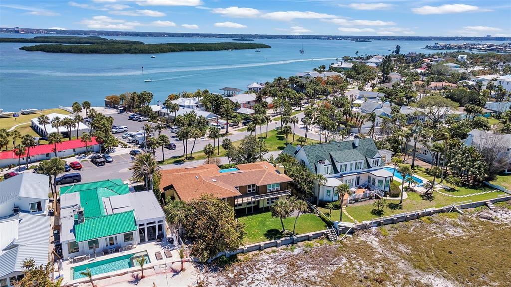 1058 ELDORADO AVENUE, CLEARWATER BEACH, FL — photo 4 of 30