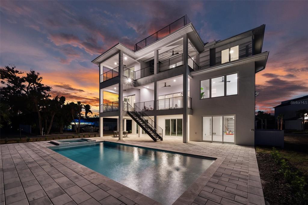 597 BUTTONWOOD DRIVE, LONGBOAT KEY, FL — photo 4 of 30