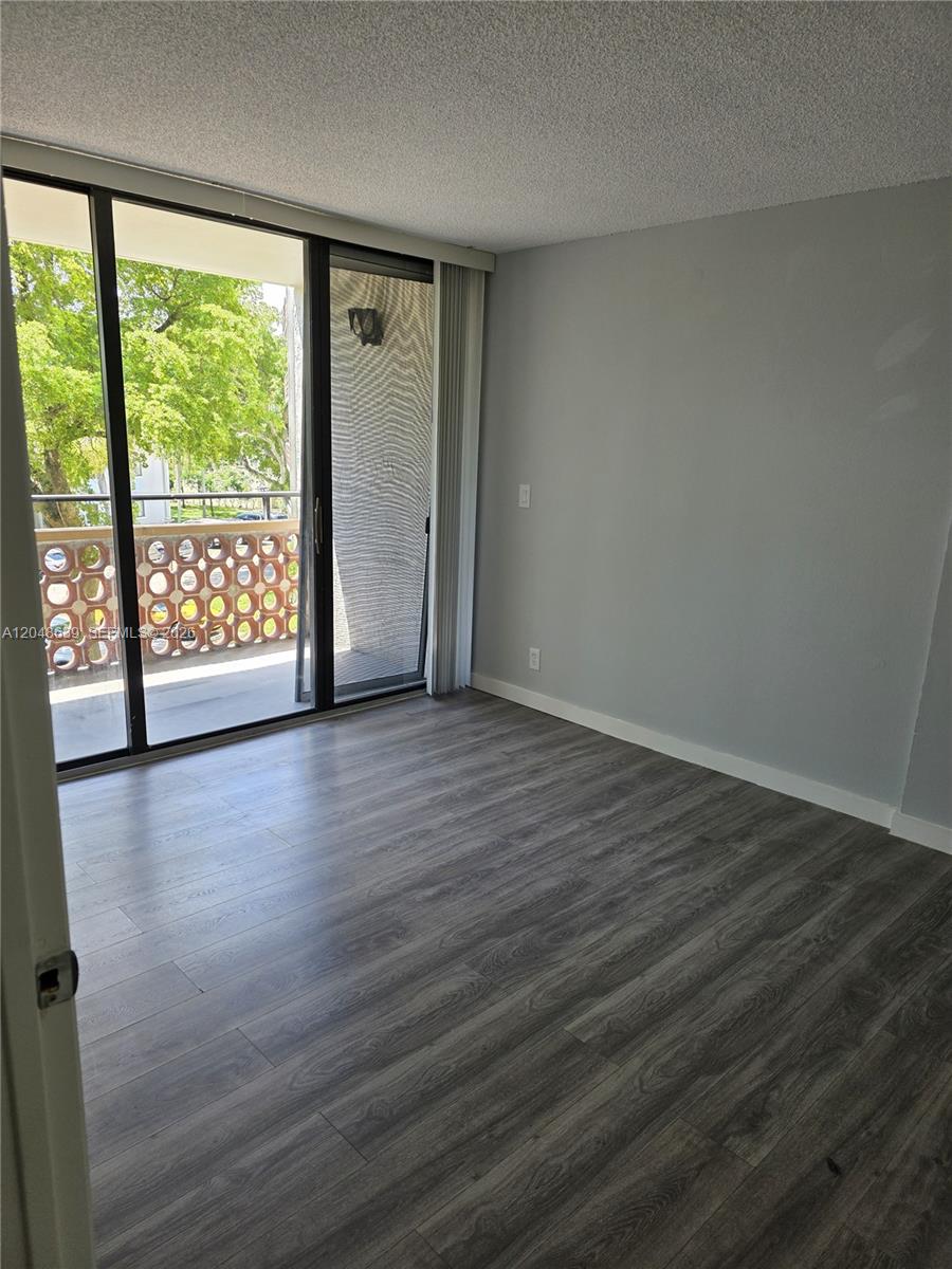 4222 Inverrary Blvd # 4212, Lauderhill FL 33319