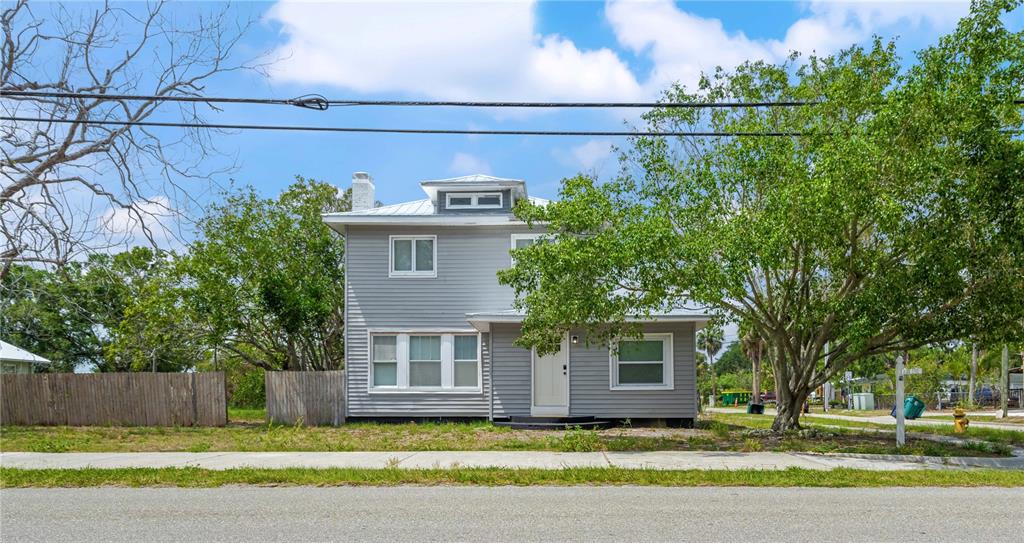 2700 10TH STREET W