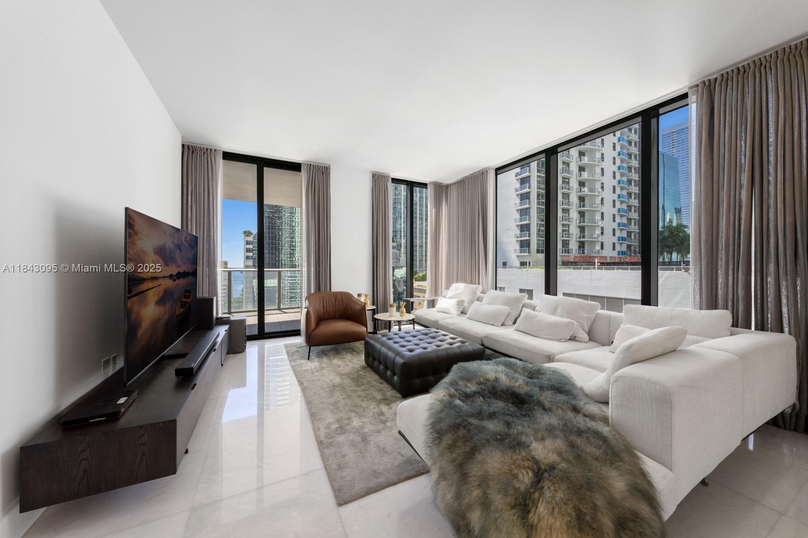 1010 Brickell Ave # 1405, Miami FL 33131