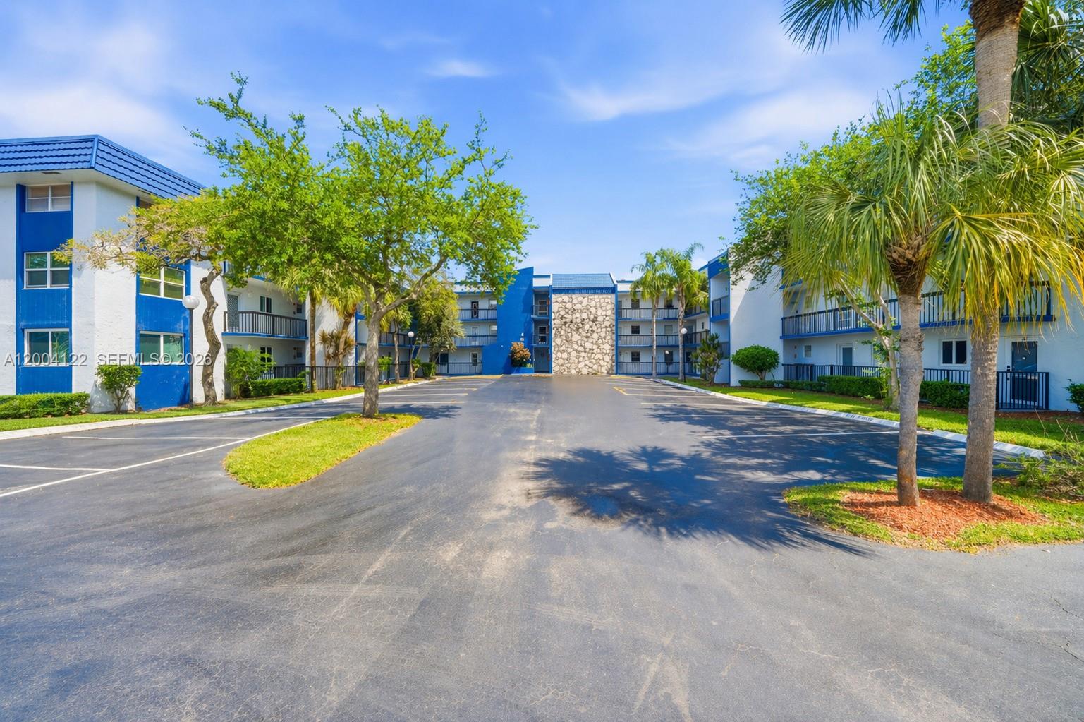 3190 Holiday Springs Blvd # 306, Margate FL 33063