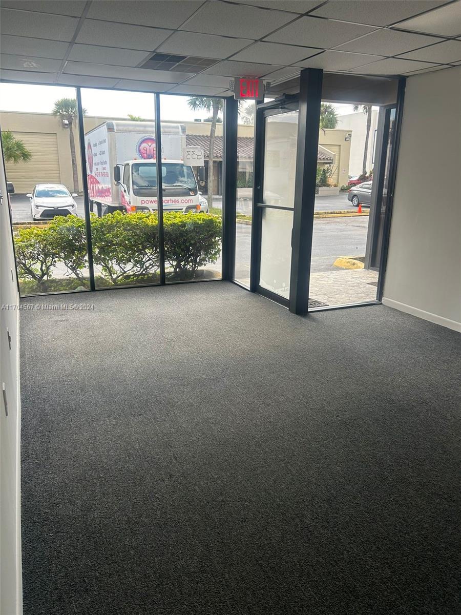 6175 NW 167th St # G33, Hialeah FL 33015