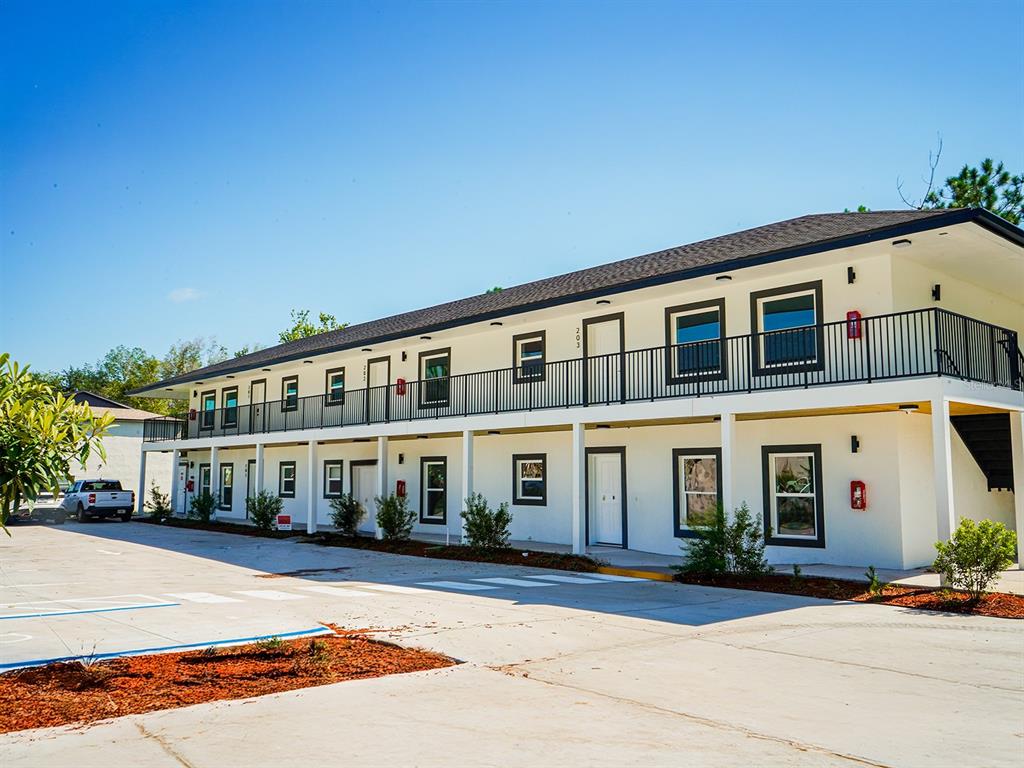 2201 CONWAY DRIVE UNIT 202