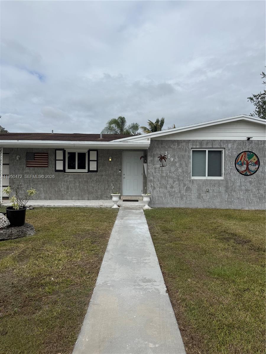 309 NW 15th St, Homestead FL 33030