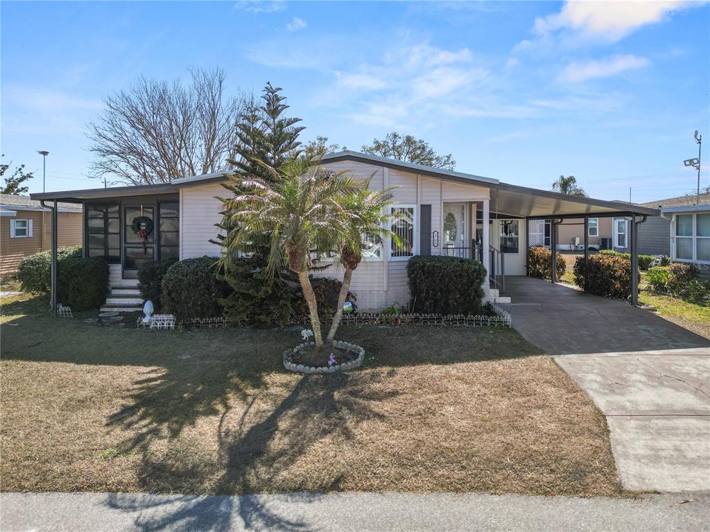 1706 FOX HILL DRIVE