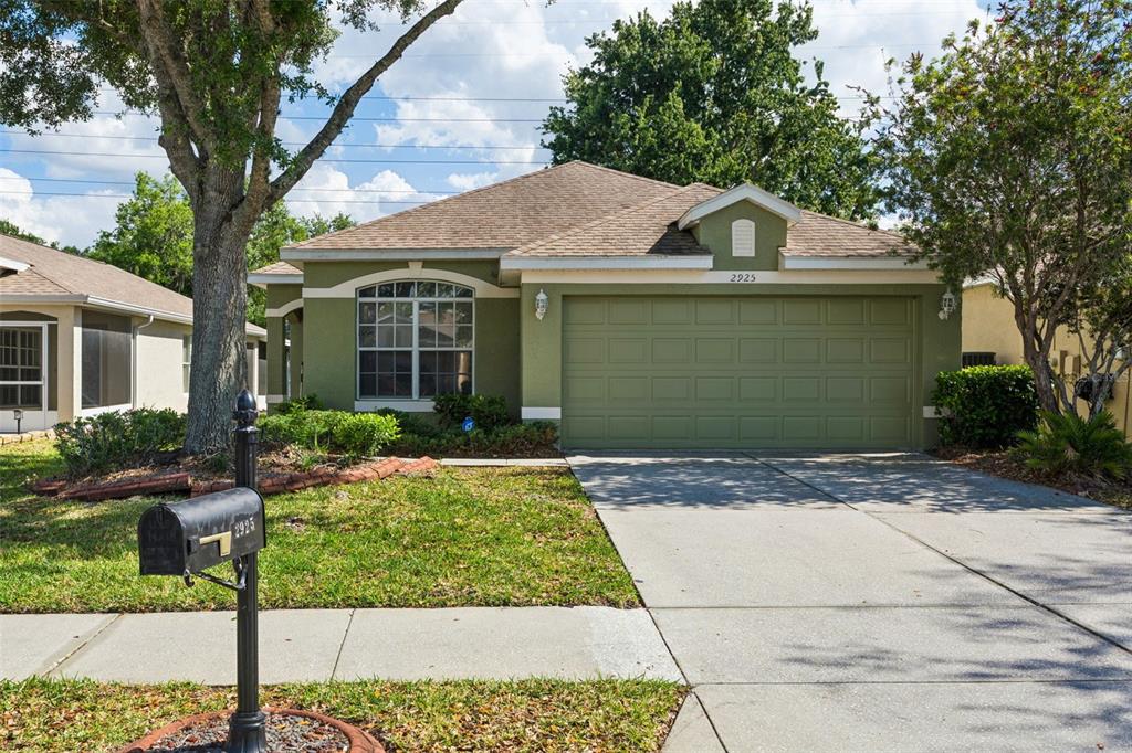 2925 BANYAN HILL LANE