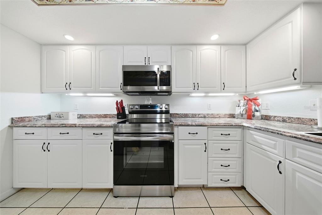 9100 PARK BOULEVARD UNIT 6, SEMINOLE, FL — photo 4 of 30