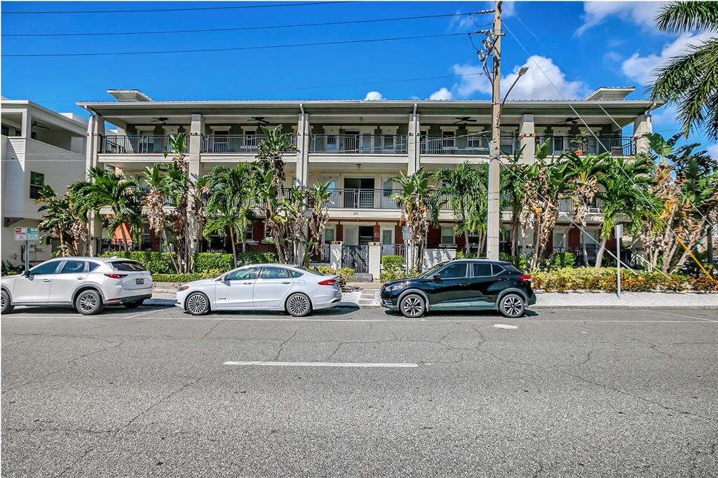 201 6TH STREET S UNIT 106