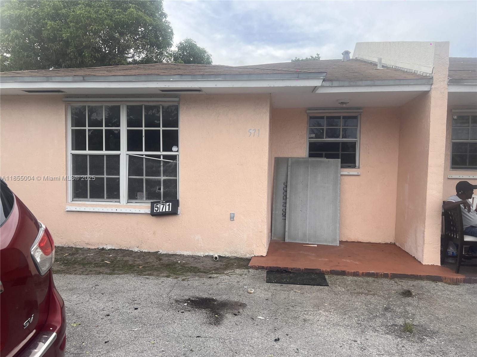571 NE 136th St # 571, North Miami FL 33161