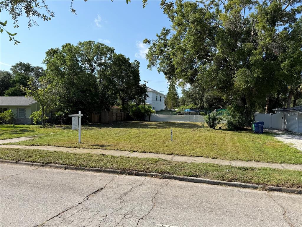 4608 W EL PRADO BOULEVARD, TAMPA, FL — photo 2 of 5