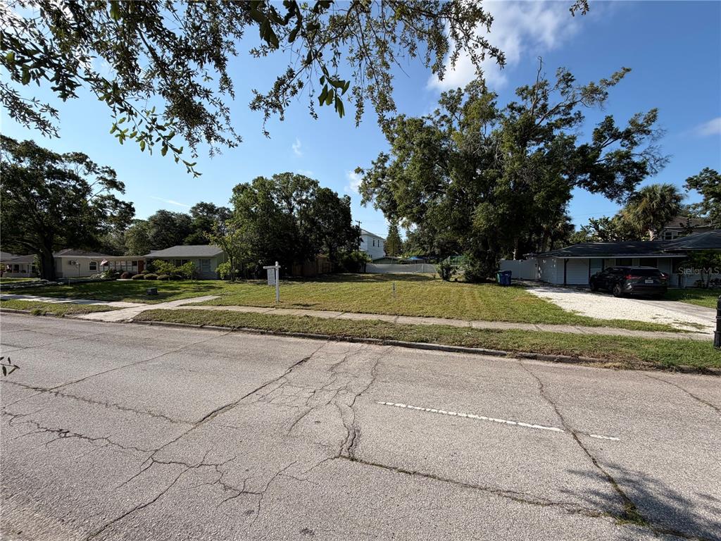 4608 W EL PRADO BOULEVARD, TAMPA, FL — photo 3 of 5