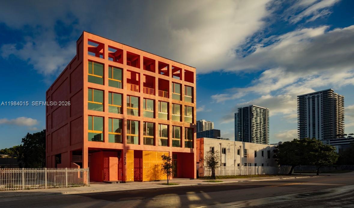 123 NW 14th St # 200, Miami FL 33136