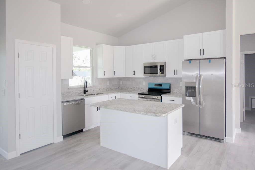 4200 LEAF ROAD, SEBRING, FL — photo 5 of 16