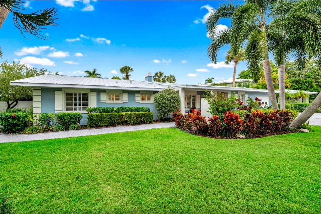 301 JACKSON DRIVE, SARASOTA, FL — photo 2 of 30