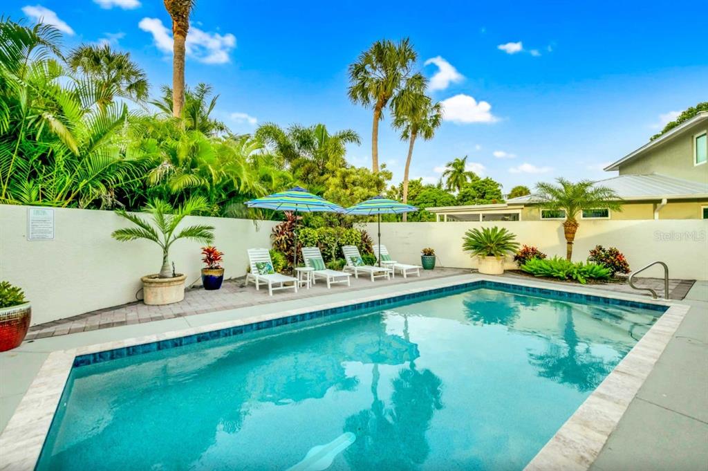 301 JACKSON DRIVE, SARASOTA, FL — photo 4 of 30