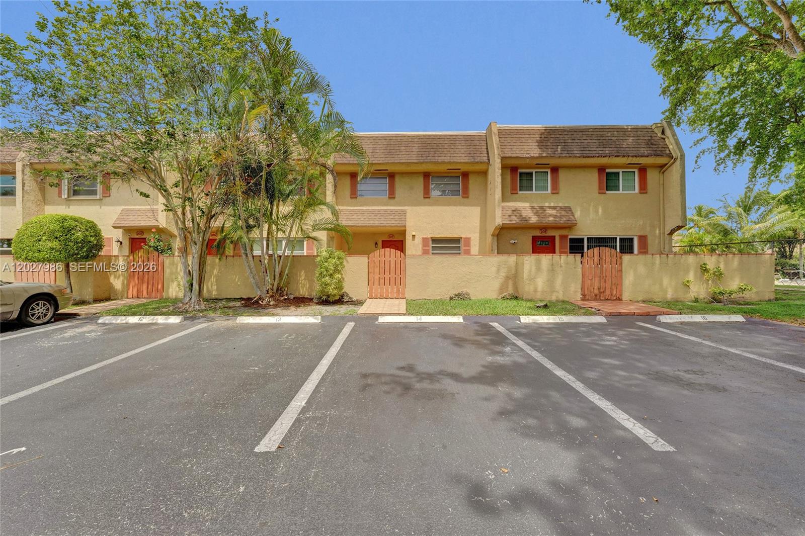 7175 Nova Dr # 107, Davie FL 33317