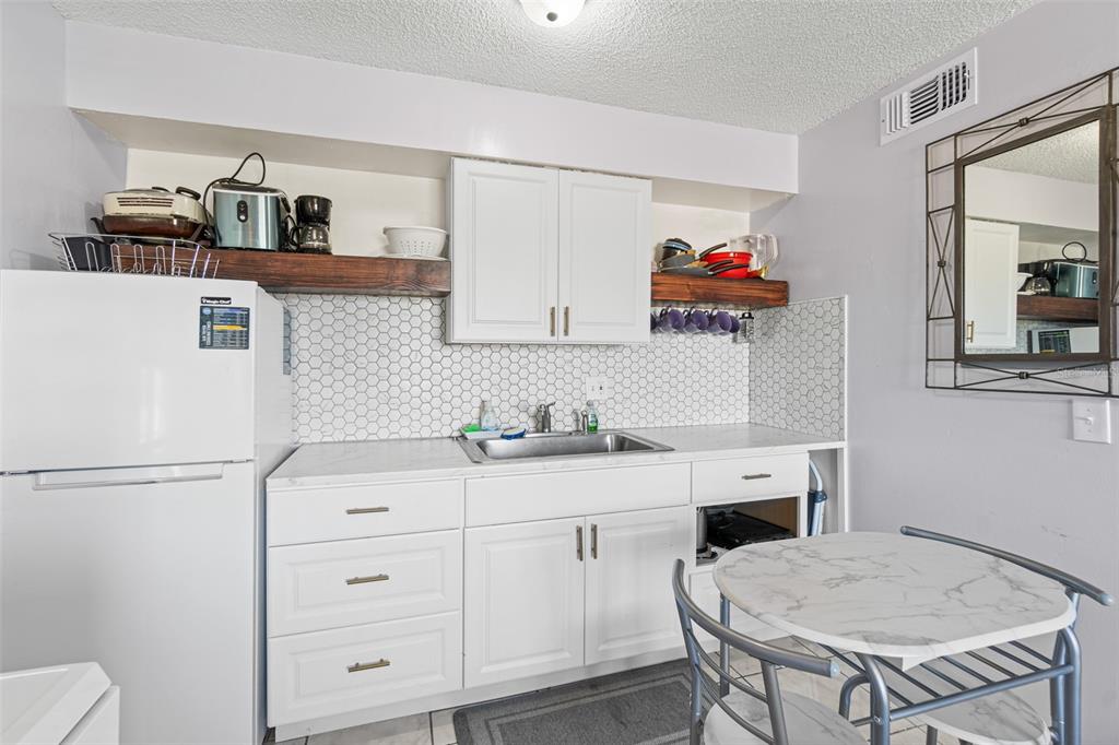 232 SAN JUAN CIRCLE, MELBOURNE, FL — photo 3 of 25