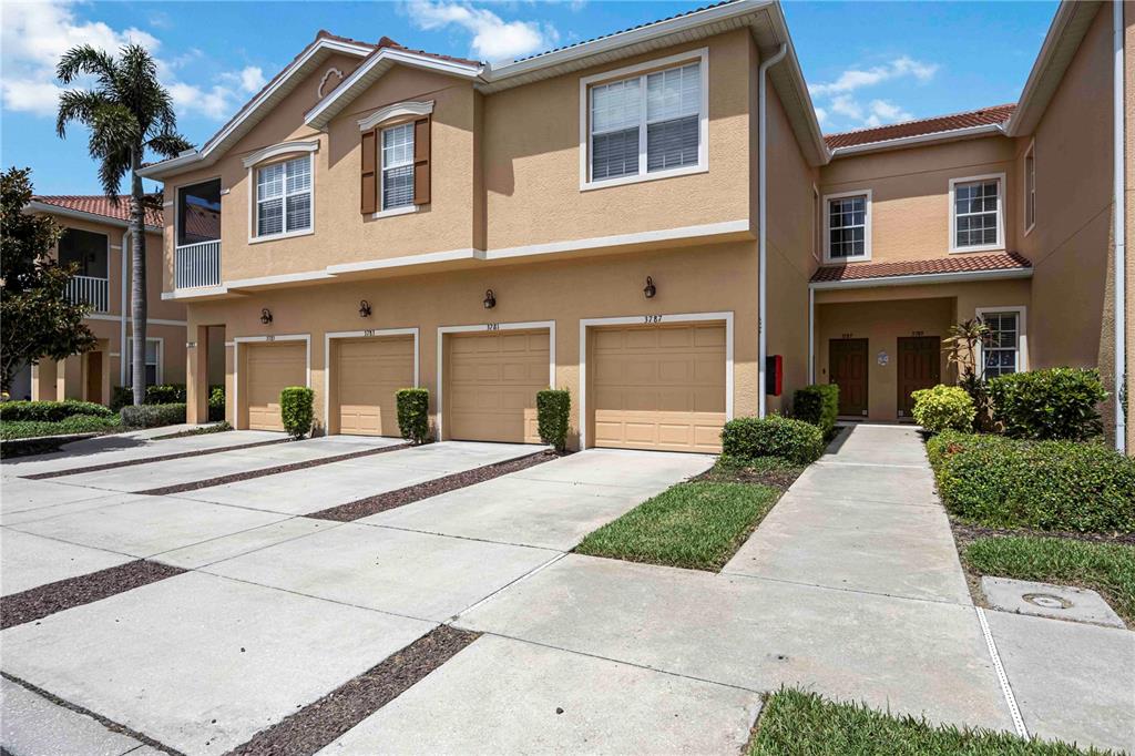 3787 PARKRIDGE CIRCLE